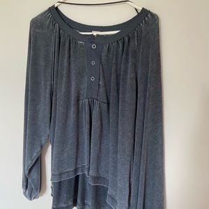 grey long sleeve
